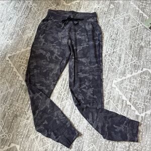 Lululemon Ready to Rulu Joggers